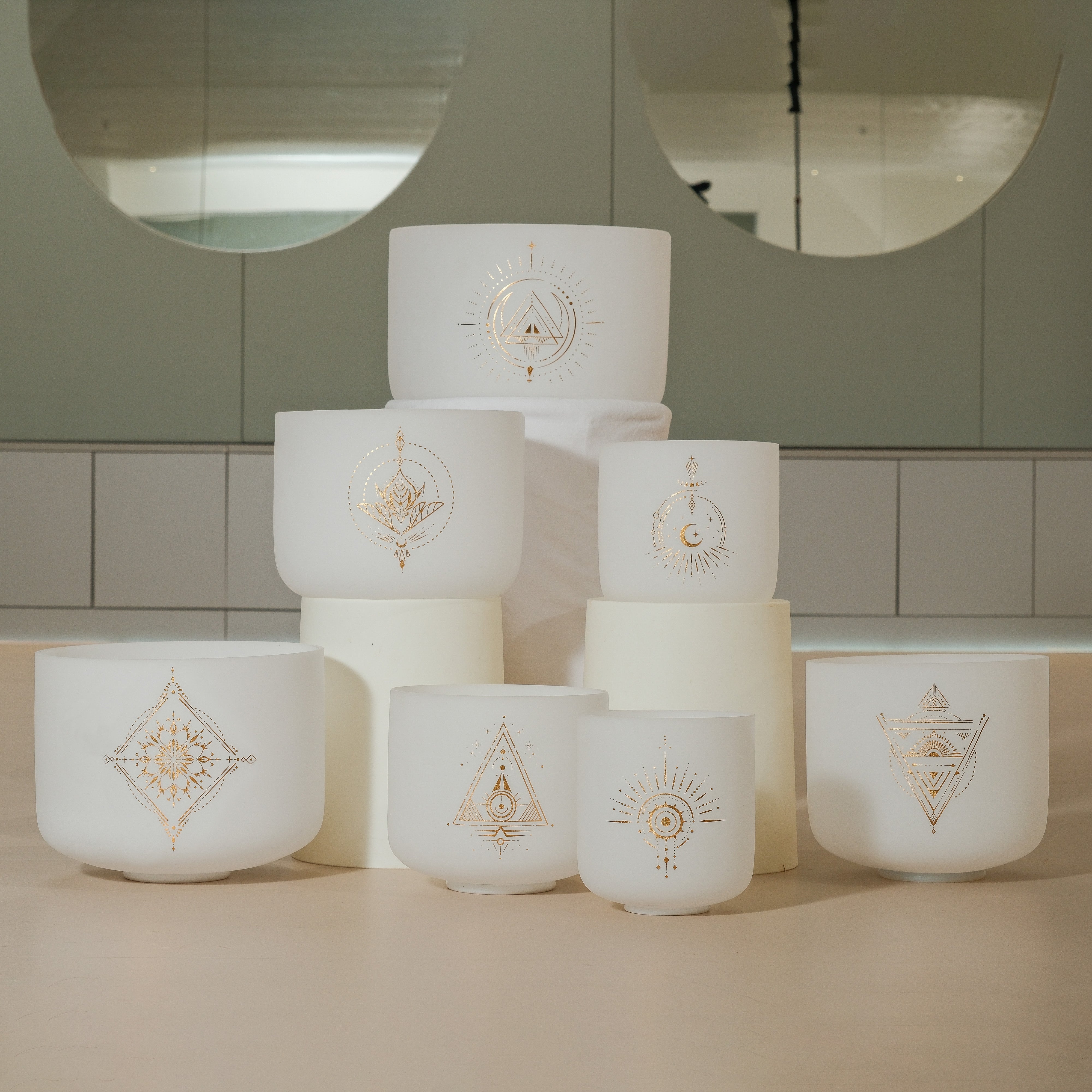 TOPFUND Eternal Hearts Series Set of 7 Crystal Singing Bowls 6-12 inch - TOPFUND Crystal Singing Bowl