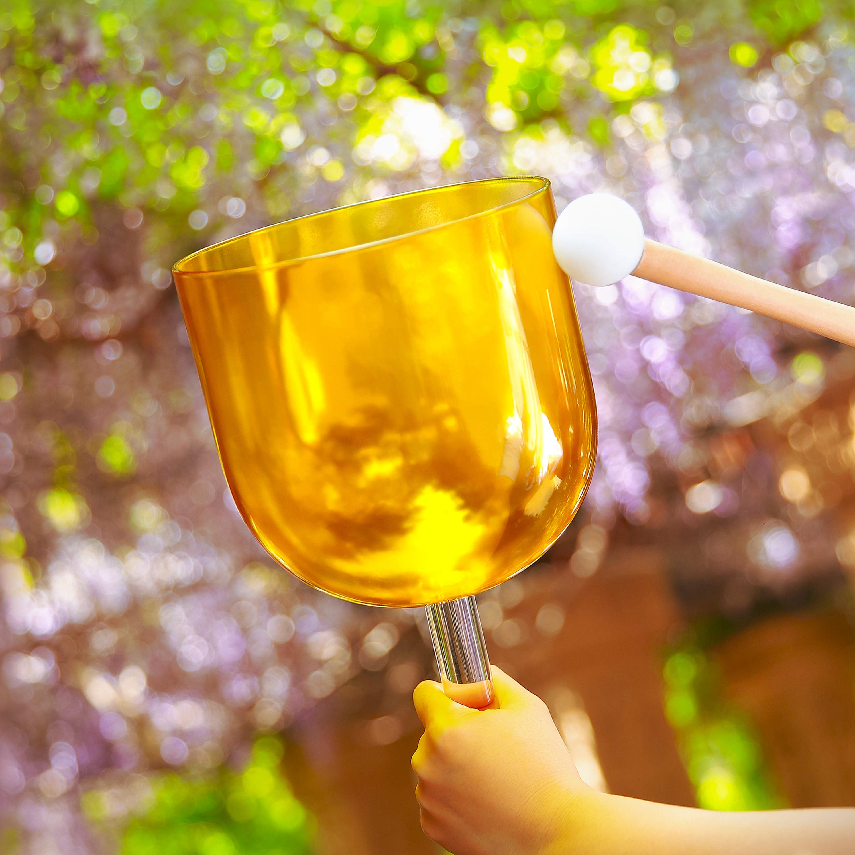 TOPFUND 440Hz E Note Yellow Clear Crystal Singing Bowl 7 inch (E+20) - TOPFUND Crystal Singing Bowl