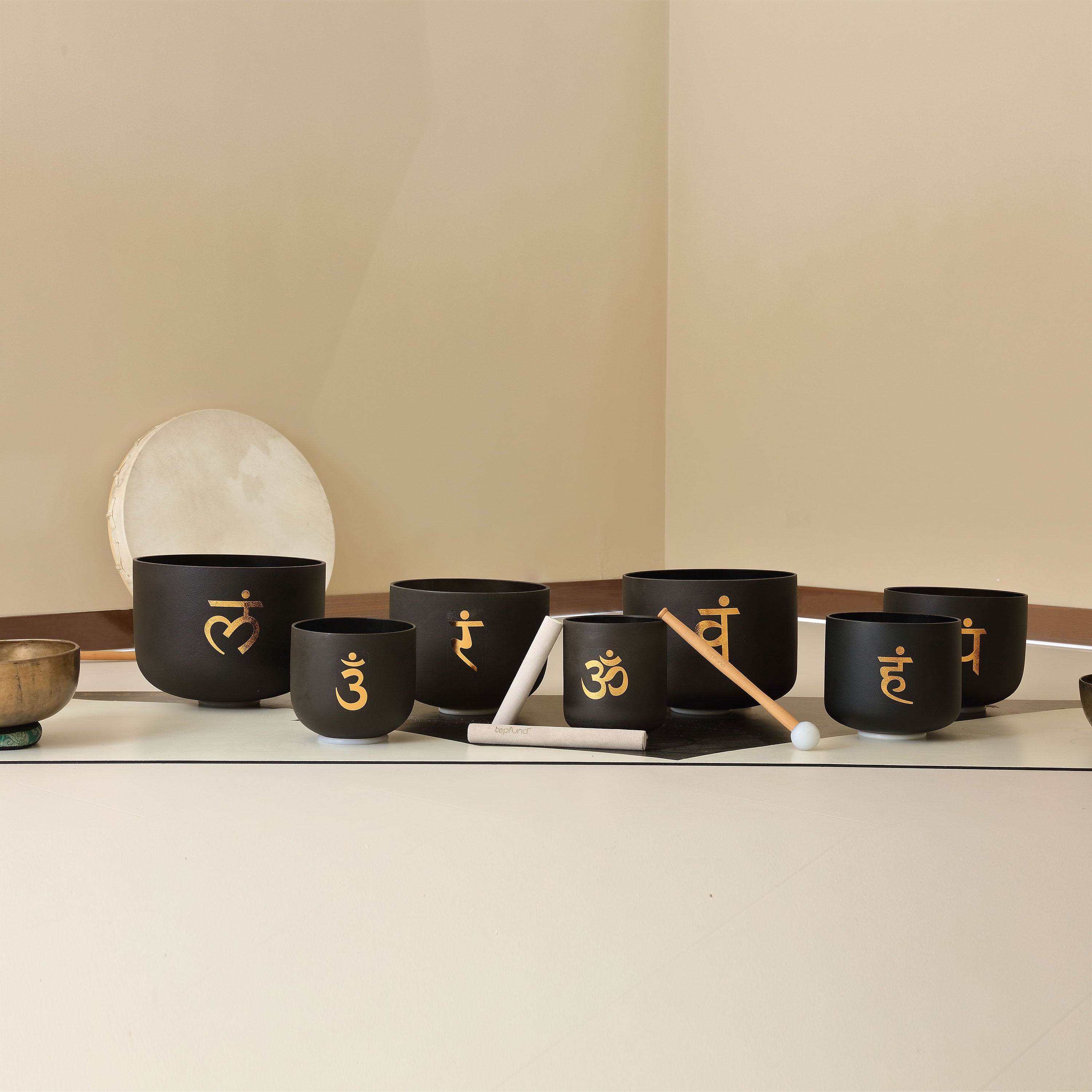 TOPFUND 440Hz Golden Chakra Patterns Set of 7 Black Crystal Singing Bowls 7-12 inch - TOPFUND Crystal Singing Bowl