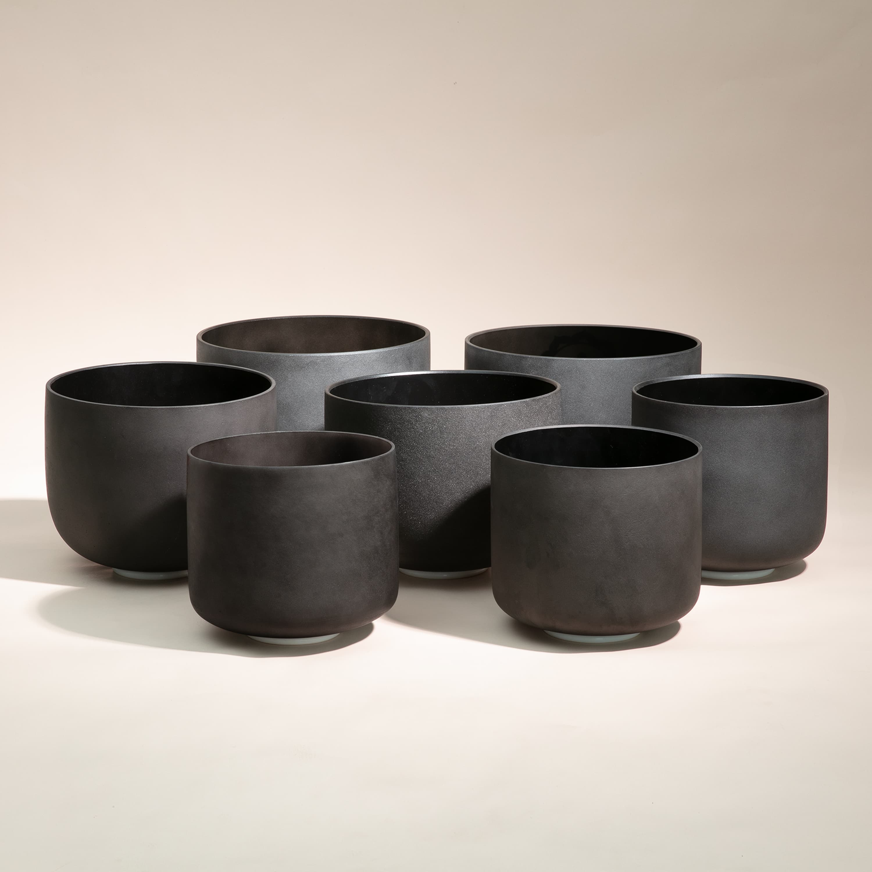 TOPFUND 8-10 inch Chakra Set of 7 Black Crystal Singing Bowls - TOPFUND Crystal Singing Bowl