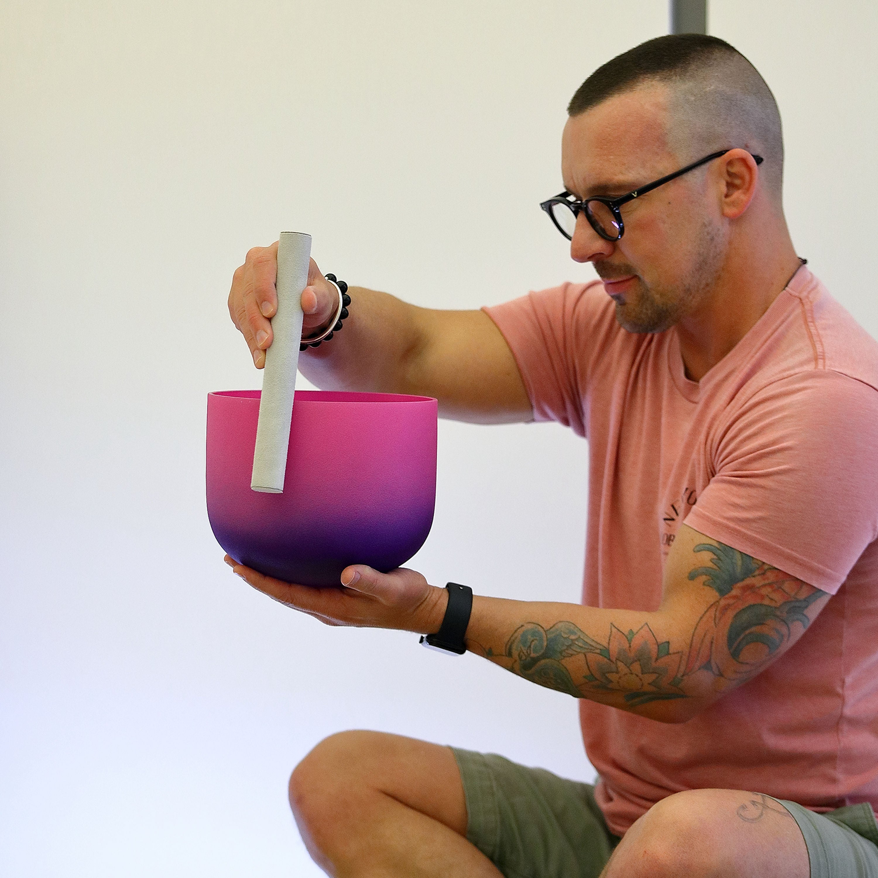 TOPFUND 440Hz Chakra Rainbow F Note Heart Crystal Singing Bowl 10 inch - TOPFUND Crystal Singing Bowl