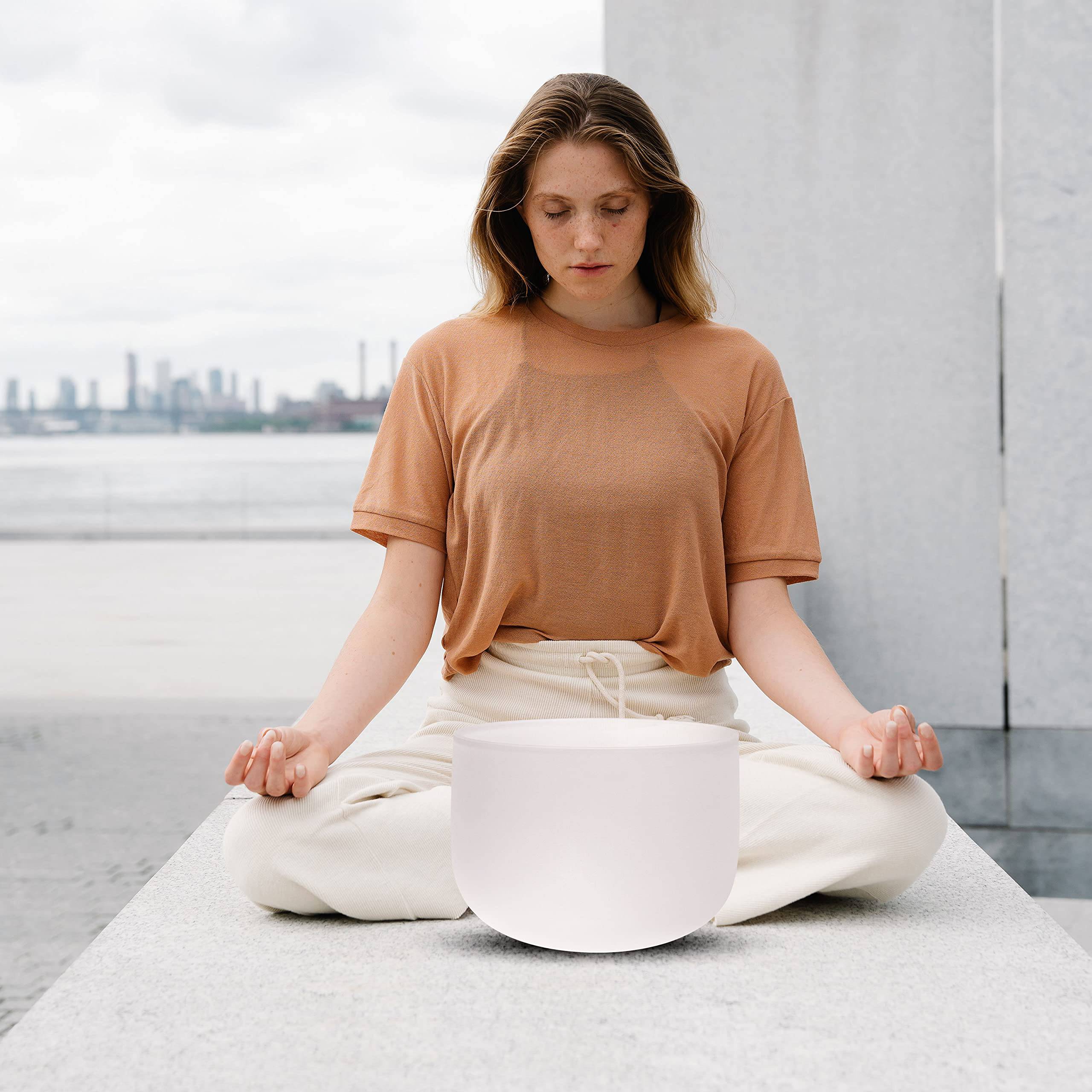 TOPFUND 432 Hz Crystal Singing Bowl Chakra Set of 2 PCS 8-10 Inch with Heavy Duty Carrying Case and Singing Bowl Rubber Mallet and Suede Striker (8" D#,10" G#) - TOPFUND Crystal Singing Bowl